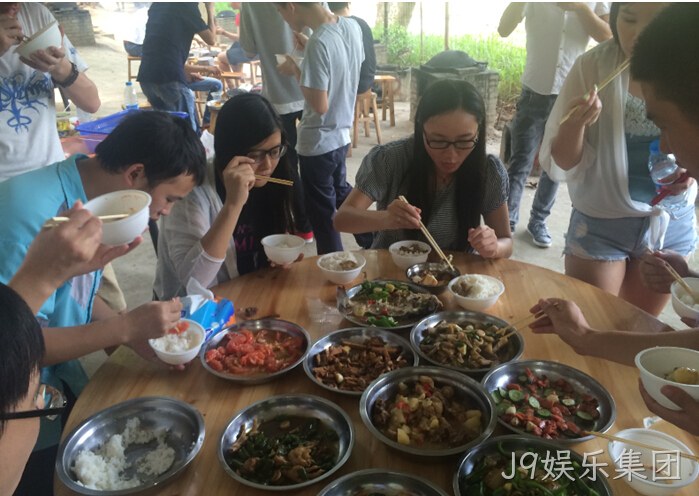 J9娱乐集团午餐